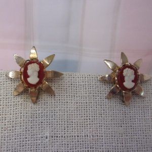 Resin Cameo Star Flower Screw Back Earrings